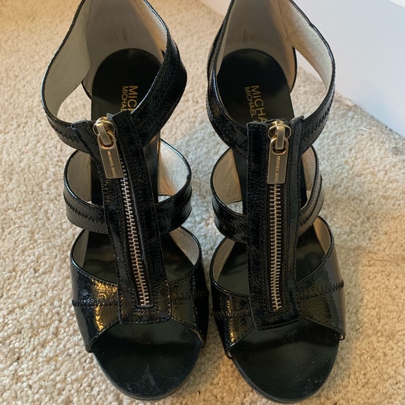 Michael Kors Black Shoes size 8.5 - Picture 1 of 2